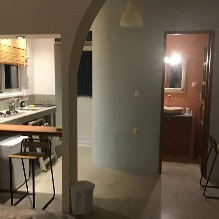 Pansion Andreas Apartamento Tínos Exterior foto